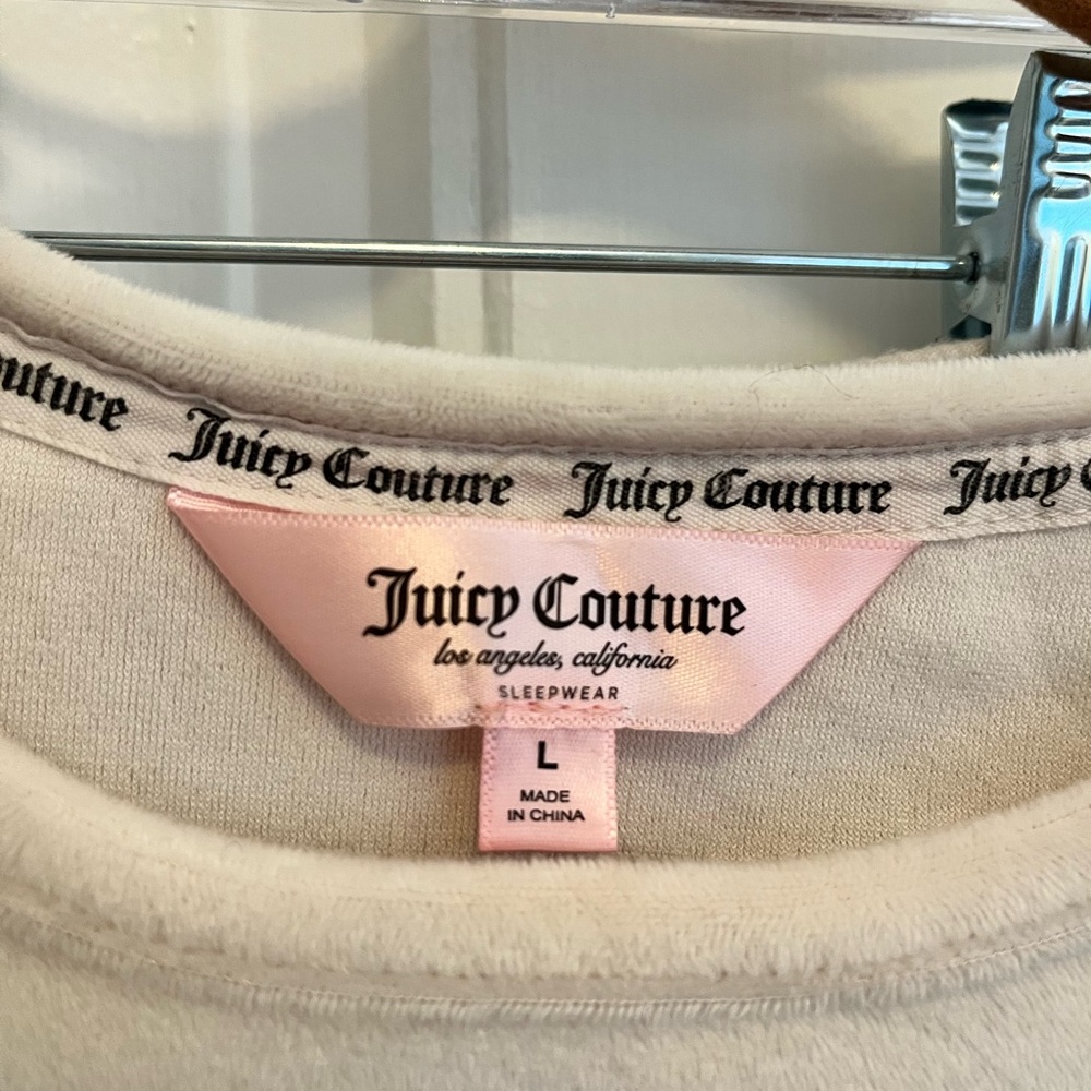 Juicy Couture White Velour Set - Picture 8 of 8